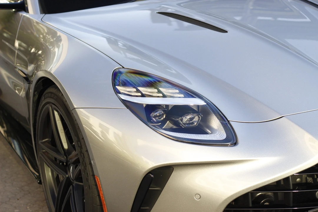 2025 Aston Martin V8 Vantage (2019+) - Image 21 of 31