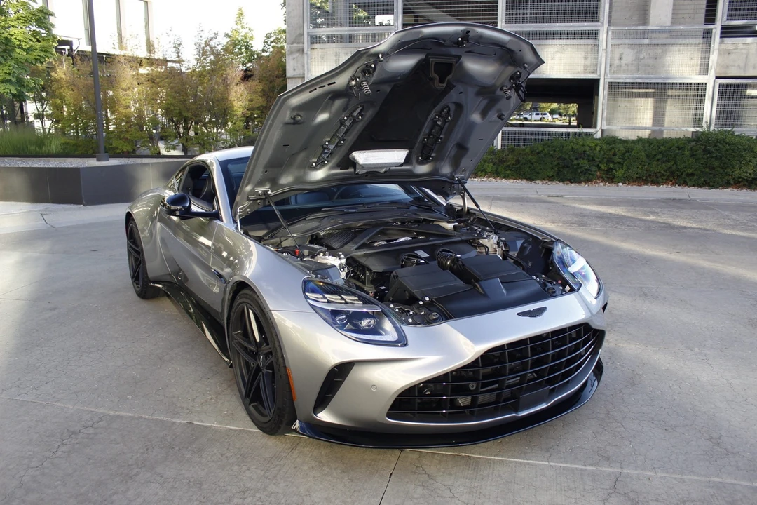 2025 Aston Martin V8 Vantage (2019+) - Image 24 of 31