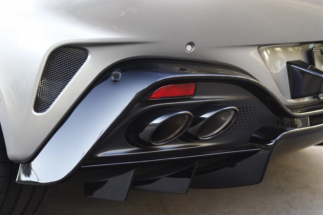 2025 Aston Martin V8 Vantage (2019+) - Image 14 of 31