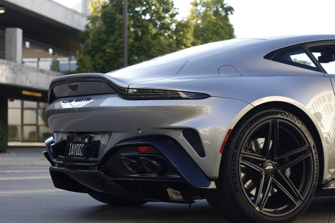 2025 Aston Martin V8 Vantage (2019+) - Image 16 of 31
