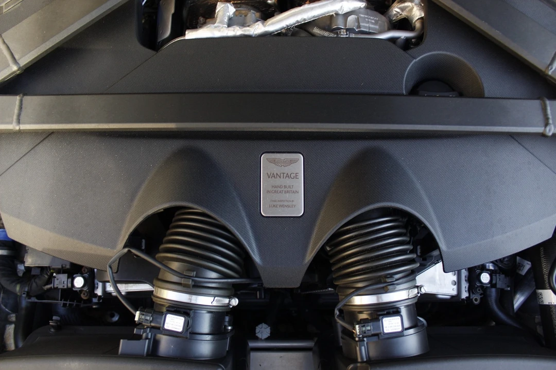 2025 Aston Martin V8 Vantage (2019+) - Image 26 of 31