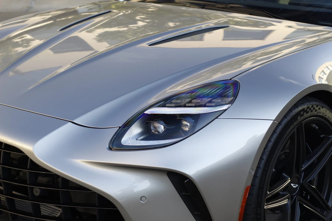 2025 Aston Martin V8 Vantage (2019+) - Image 23 of 31