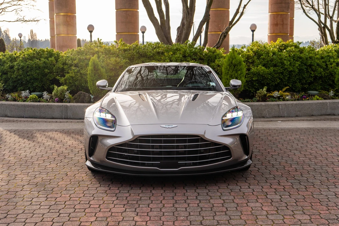 2025 Aston Martin V8 Vantage (2019+) - Image 5 of 31
