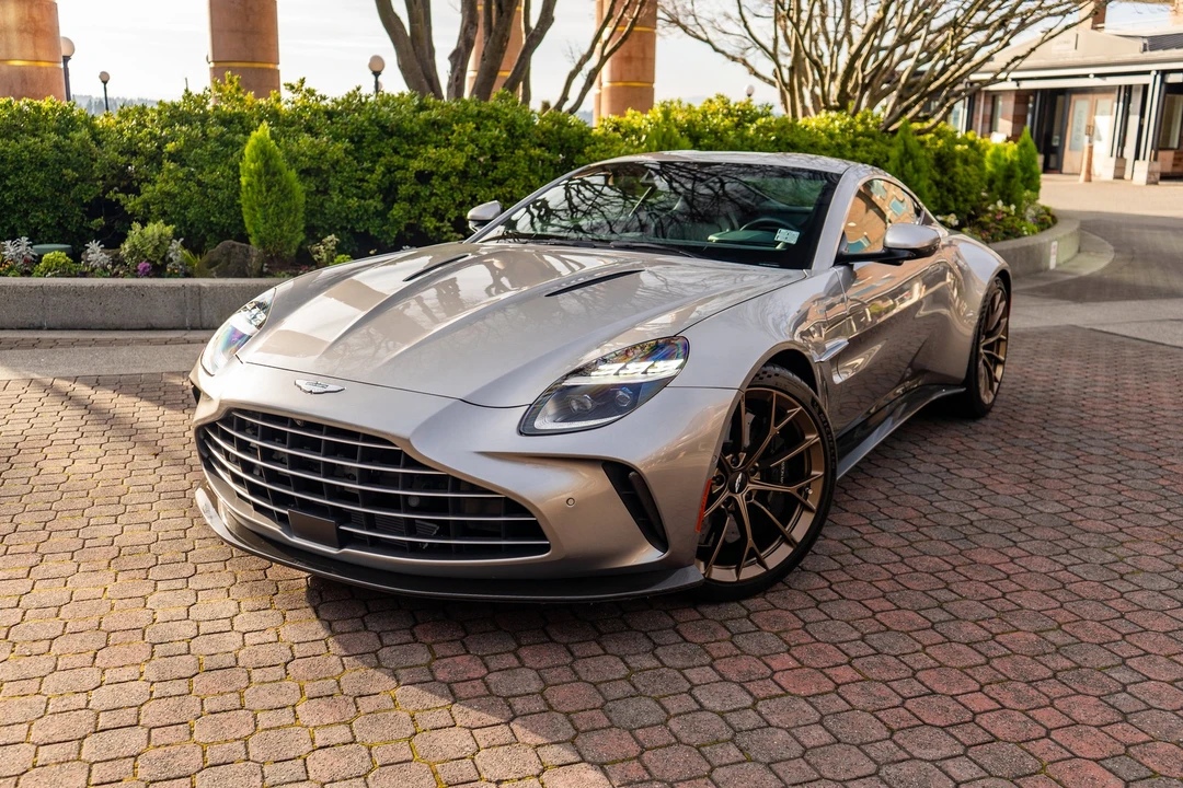 2025 Aston Martin V8 Vantage (2019+) - Image 30 of 31