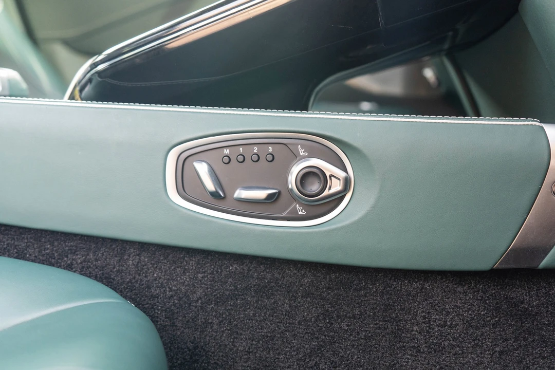 2025 Aston Martin V8 Vantage (2019+) - Image 22 of 31