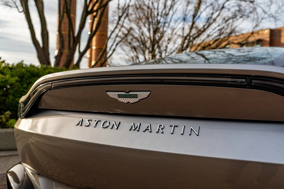2025 Aston Martin V8 Vantage (2019+) - Image 6 of 31