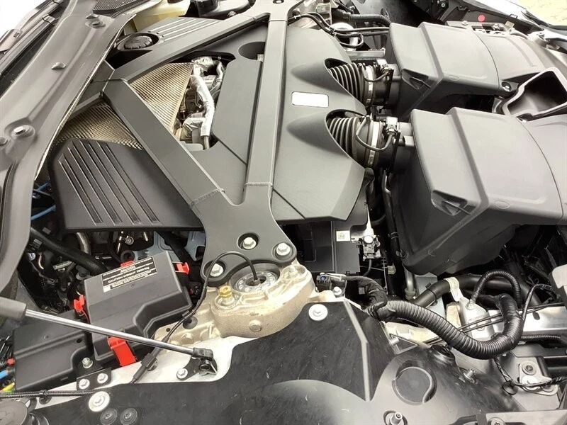 2025 Aston Martin V8 Vantage (2019+) - Image 19 of 20