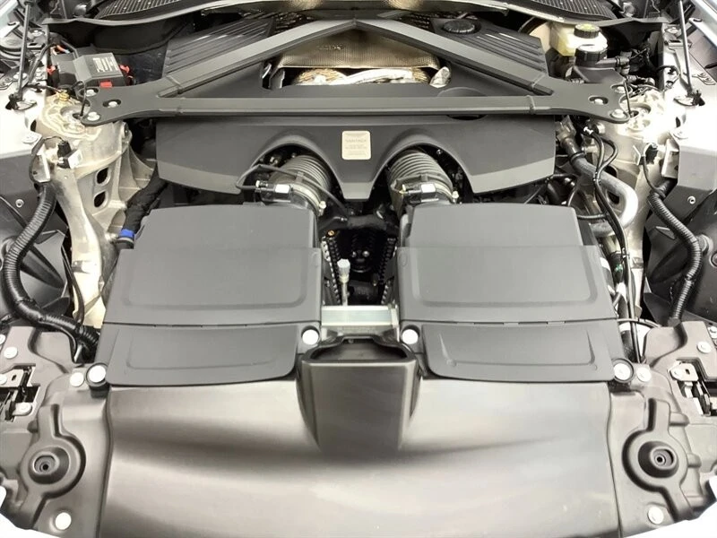 2025 Aston Martin V8 Vantage (2019+) - Image 17 of 20