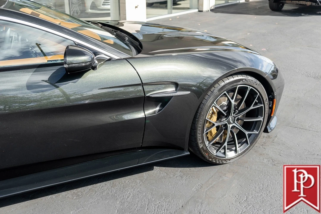 2025 Aston Martin V8 Vantage (2019+) - Image 7 of 21