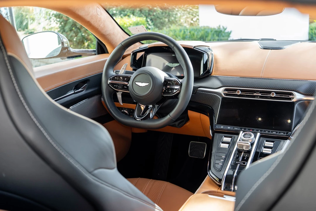 2025 Aston Martin V8 Vantage (2019+) - Image 11 of 21