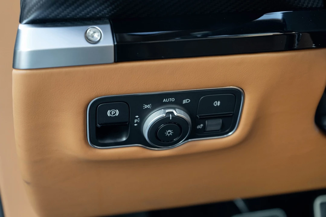 2025 Aston Martin V8 Vantage (2019+) - Image 15 of 21