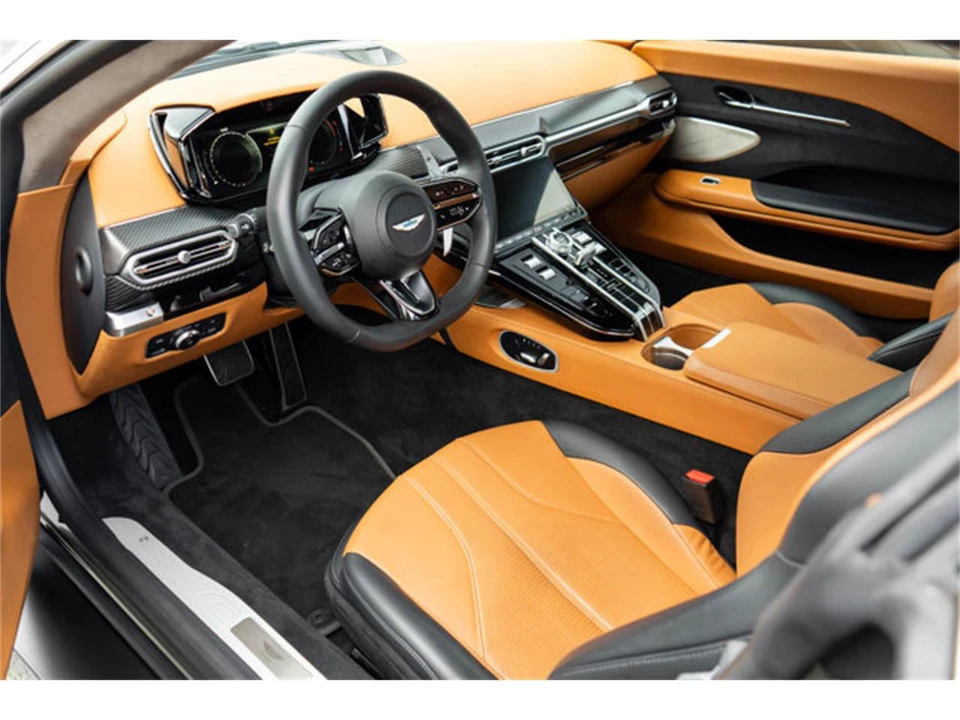 2025 Aston Martin V8 Vantage (2019+) - Image 3 of 12