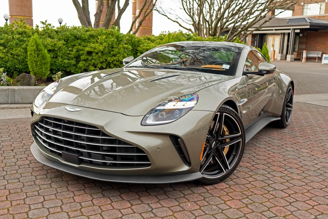2025 Aston Martin Vantage - Image 31 of 31