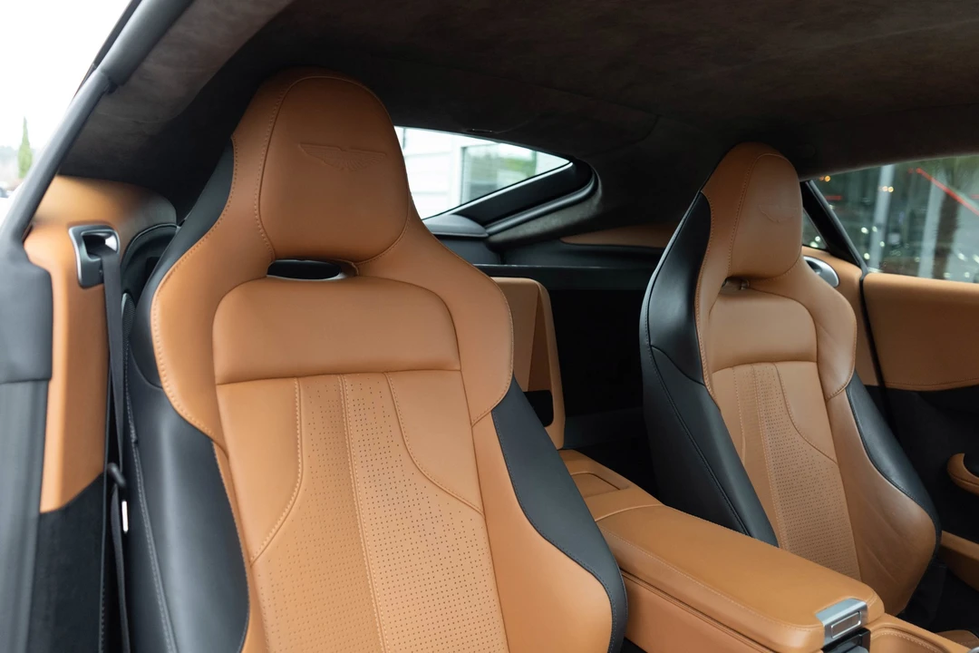 2025 Aston Martin V8 Vantage (2019+) - Image 24 of 31
