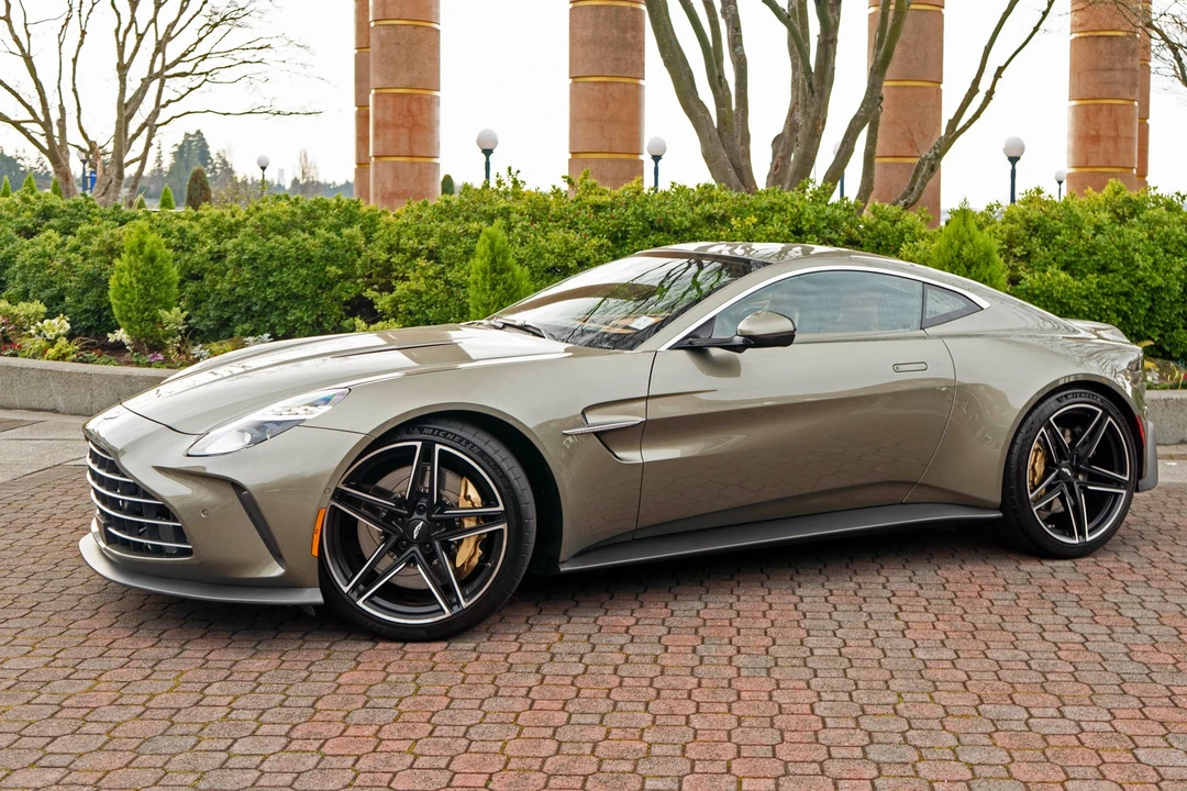 2025 Aston Martin V8 Vantage (2019+) - Image 29 of 31
