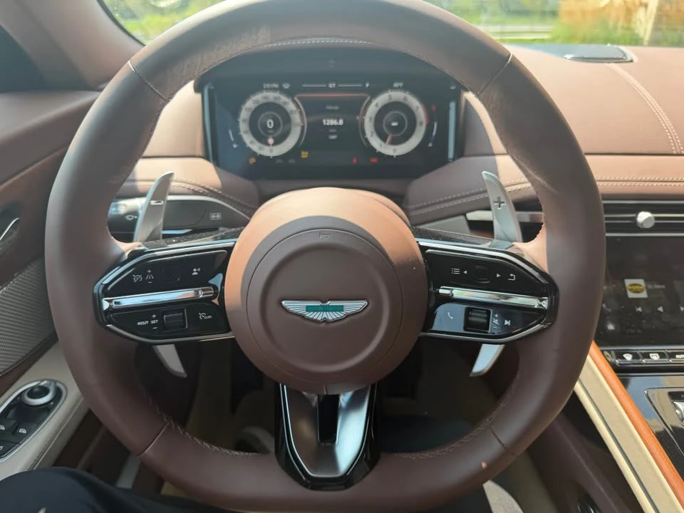 2025 Aston Martin DB12 - Image 14 of 17