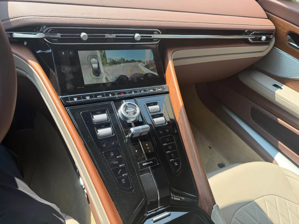 2025 Aston Martin DB12 - Image 17 of 17