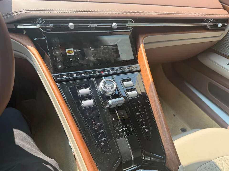 2025 Aston Martin DB12 - Image 16 of 17
