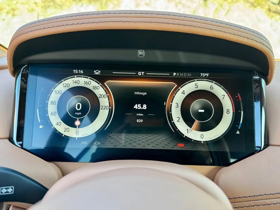 2025 Aston Martin DB12 - Image 12 of 15