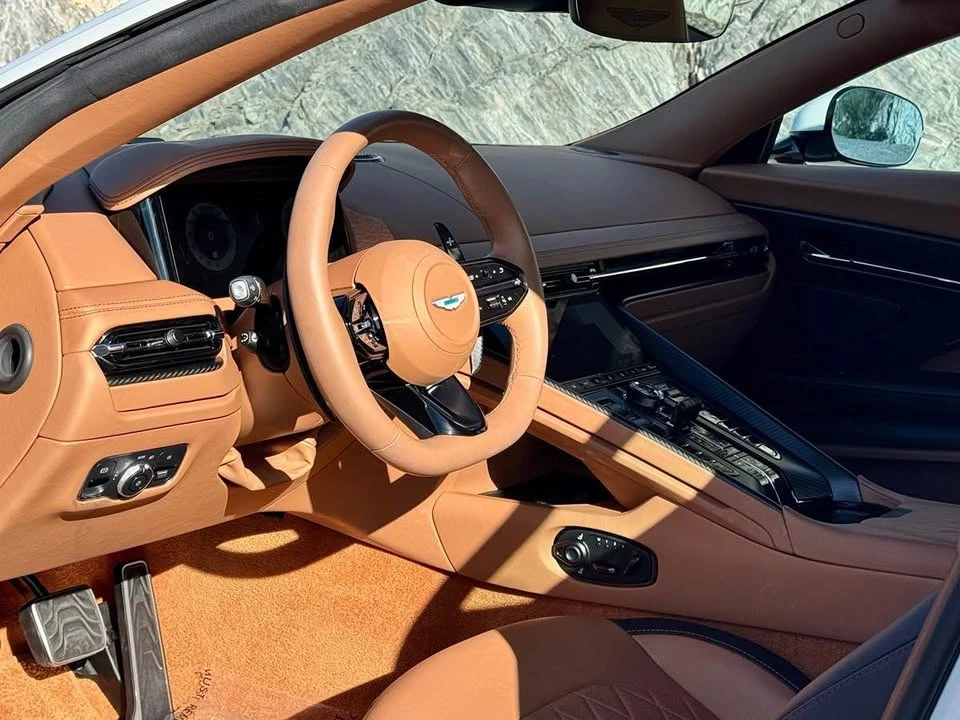 2025 Aston Martin DB12 - Image 10 of 15