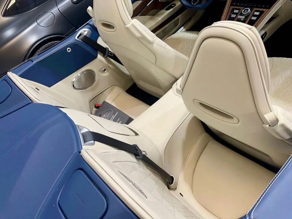 2025 Aston Martin DB12 - Image 17 of 19