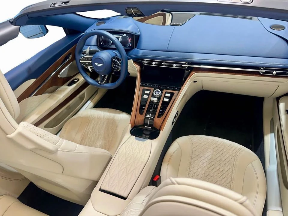 2025 Aston Martin DB12 - Image 16 of 19