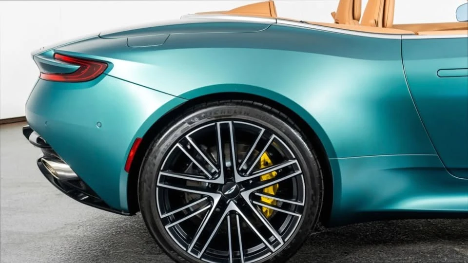 2025 Aston Martin DB12 - Image 7 of 16