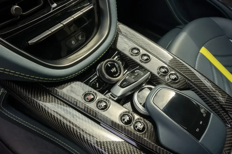 2025 Aston Martin DBX 707 - Image 6 of 8
