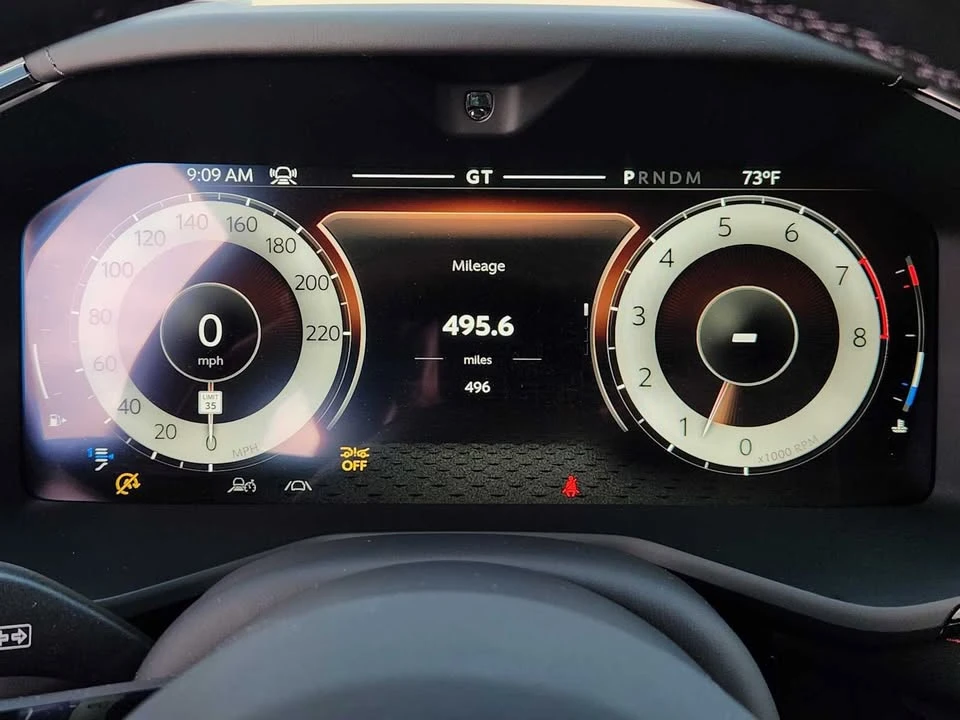 2025 Aston Martin DBX 707 - Image 9 of 10