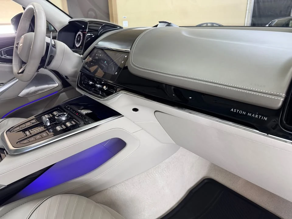2025 Aston Martin DBX 707 - Image 11 of 14