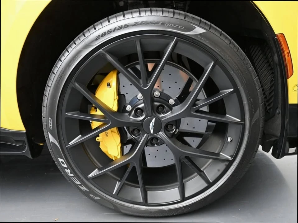 2025 Aston Martin DBX 707 - Image 4 of 17