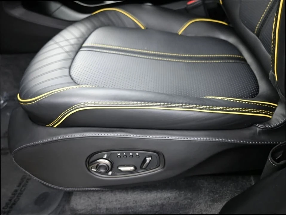 2025 Aston Martin DBX 707 - Image 17 of 17