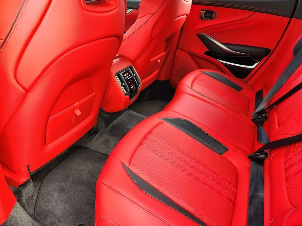 2025 Aston Martin DBX 707 - Image 7 of 8