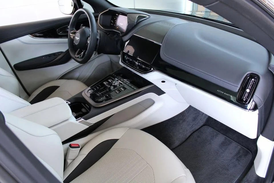 2025 Aston Martin DBX 707 - Image 4 of 19