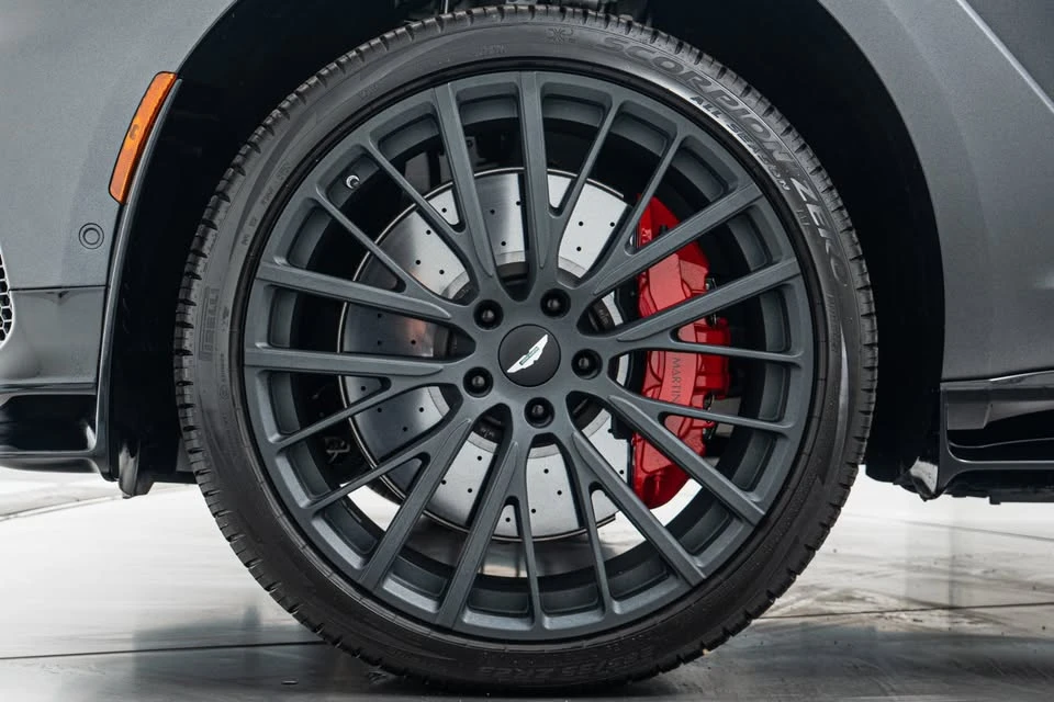 2025 Aston Martin DBX 707 - Image 6 of 15