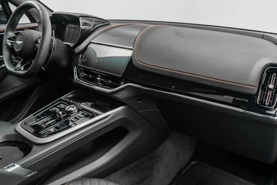 2025 Aston Martin DBX 707 - Image 10 of 15