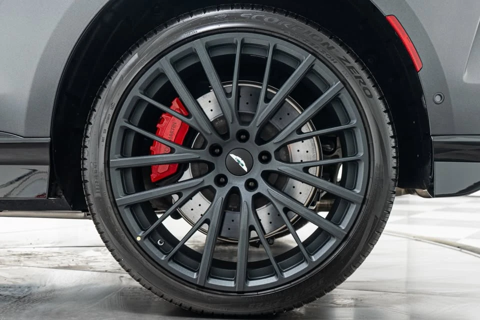 2025 Aston Martin DBX 707 - Image 7 of 15