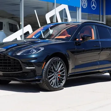 2025 Aston Martin DBX707