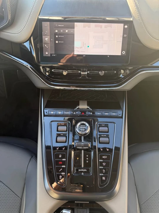 2025 Aston Martin DBX 707 - Image 13 of 19