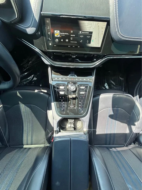 2025 Aston Martin DBX 707 - Image 9 of 17