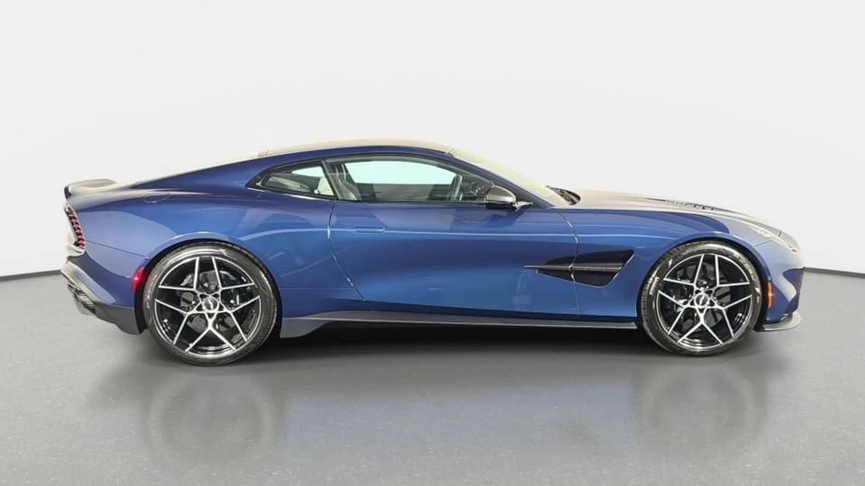 2025 Aston Martin Vanquish 3rd Gen - Image 2 of 20