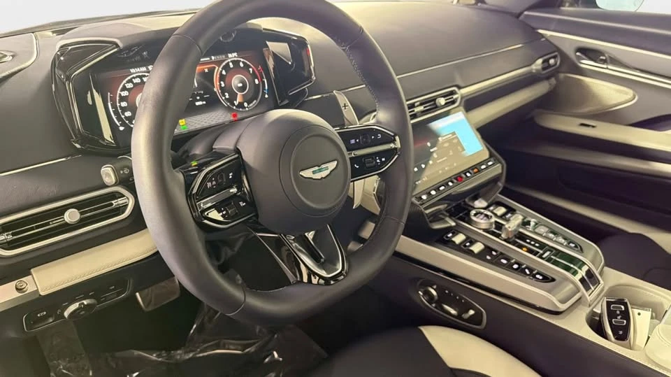 2025 Aston Martin Vanquish 3rd Gen - Image 19 of 20