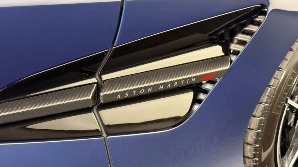 2025 Aston Martin Vanquish 3rd Gen - Image 8 of 20
