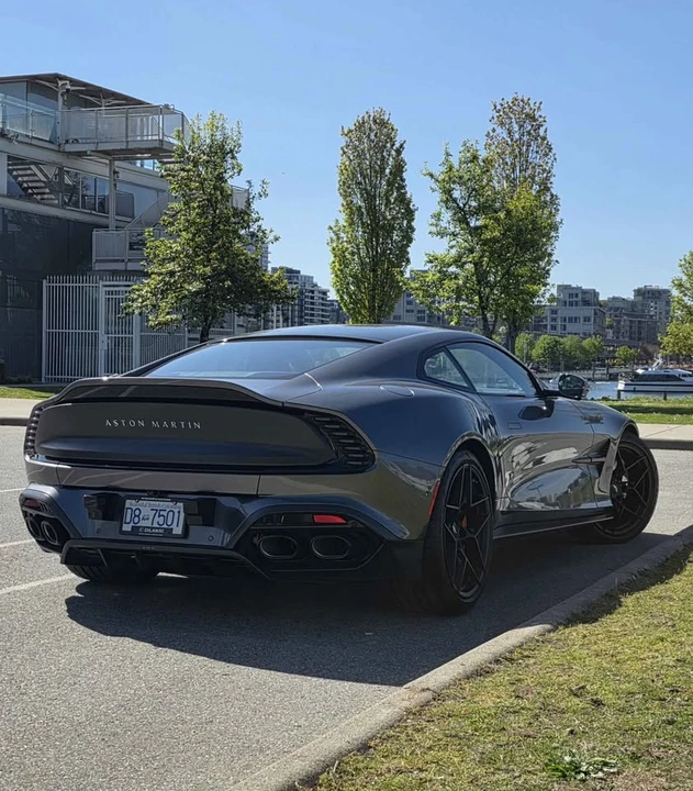 2025 Aston Martin Vanquish 3rd Gen - Image 3 of 17