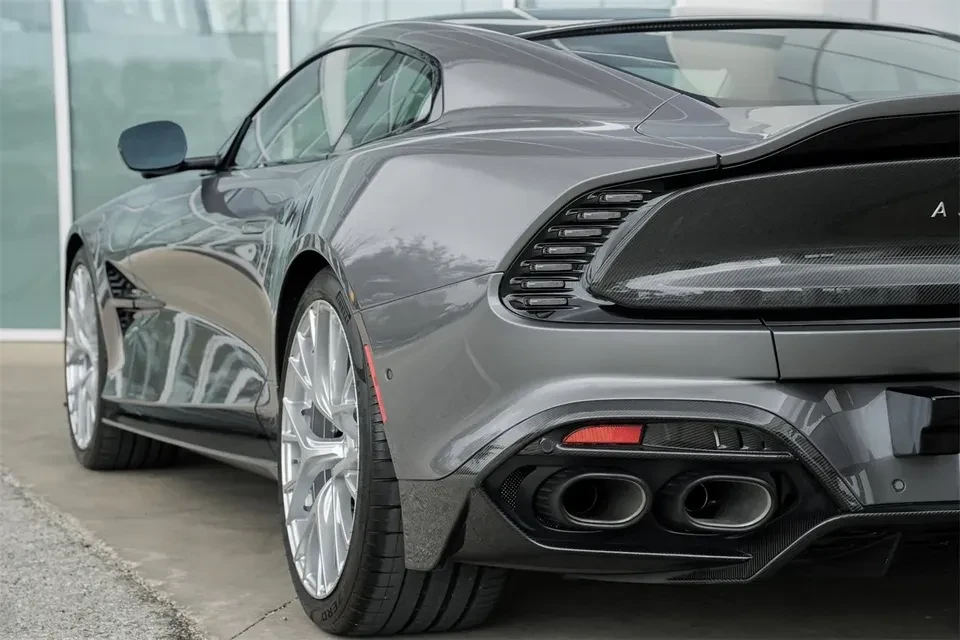 2025 Aston Martin Vanquish 3rd Gen - Image 3 of 19