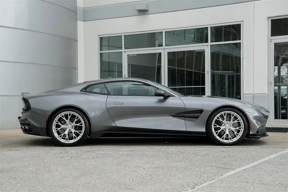 2025 Aston Martin Vanquish 3rd Gen - Image 7 of 19