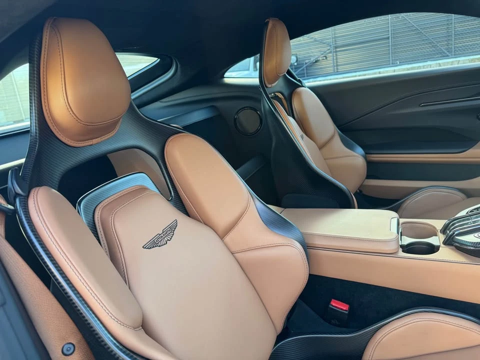 2025 Aston Martin V8 Vantage (2019+) - Image 8 of 13