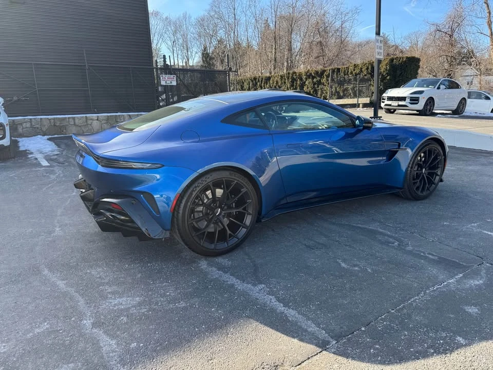 2025 Aston Martin V8 Vantage (2019+) - Image 6 of 13