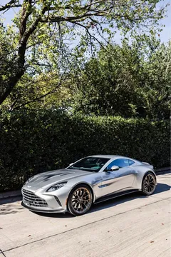 2025 Aston Martin Vantage V8 Coupe