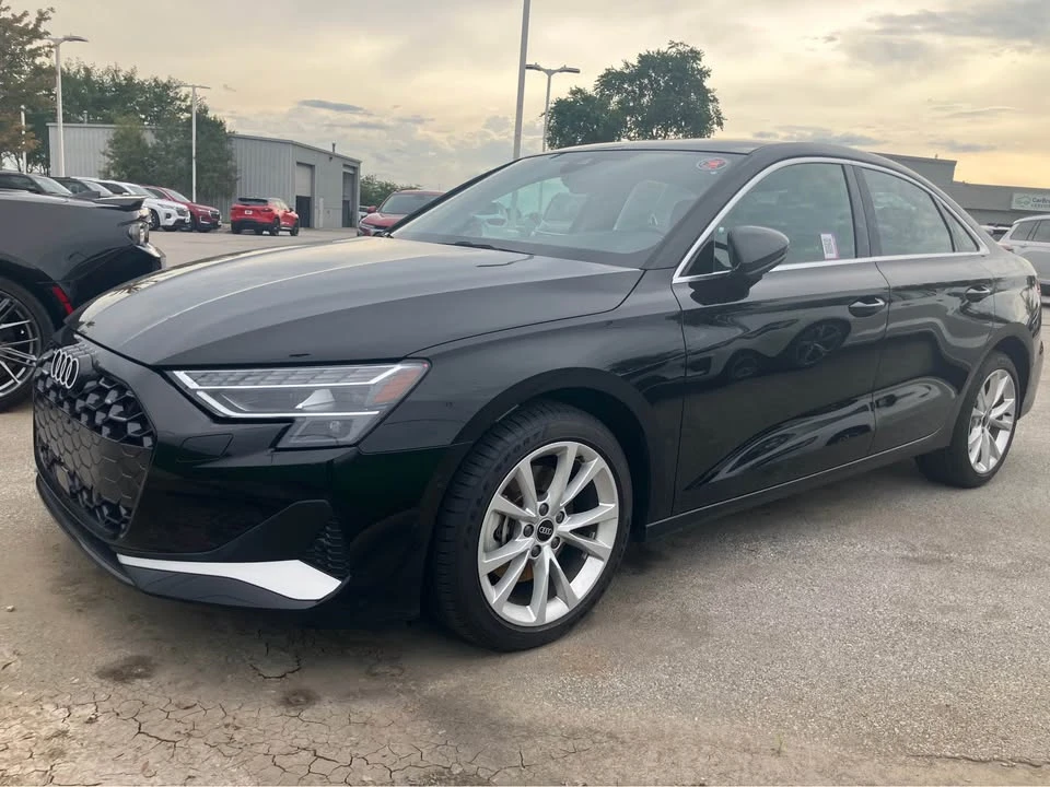 2025 Audi 8Y A3 - Image 2 of 3